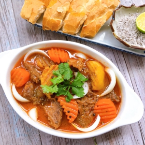 Bò nấu Ragout - bánh mì